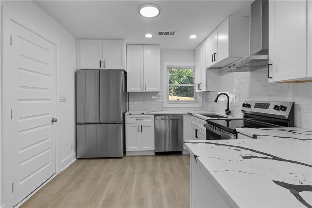 4253 Hanes Drive Decatur, GA 30035 - Photo 6 of 15 Gallery Image 6