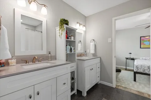 $495,000 | 208 Skyloop Drive, Austin, TX 78745