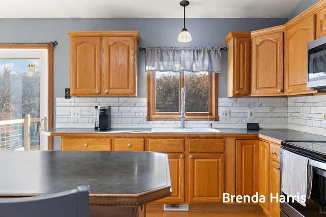 $424,900 | 9211 Blue Lake Road, Twin Lake, MI 49457