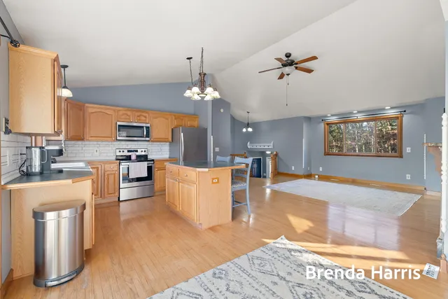 $424,900 | 9211 Blue Lake Road, Twin Lake, MI 49457