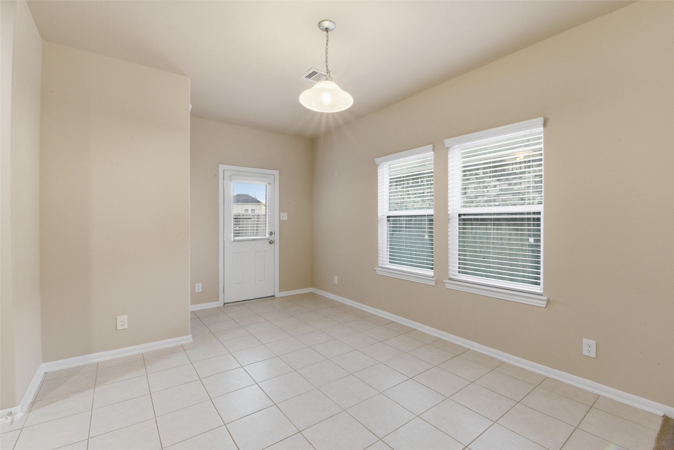 7530 Foxwaithe Lane Humble, TX 77338 - Photo 13 of 43