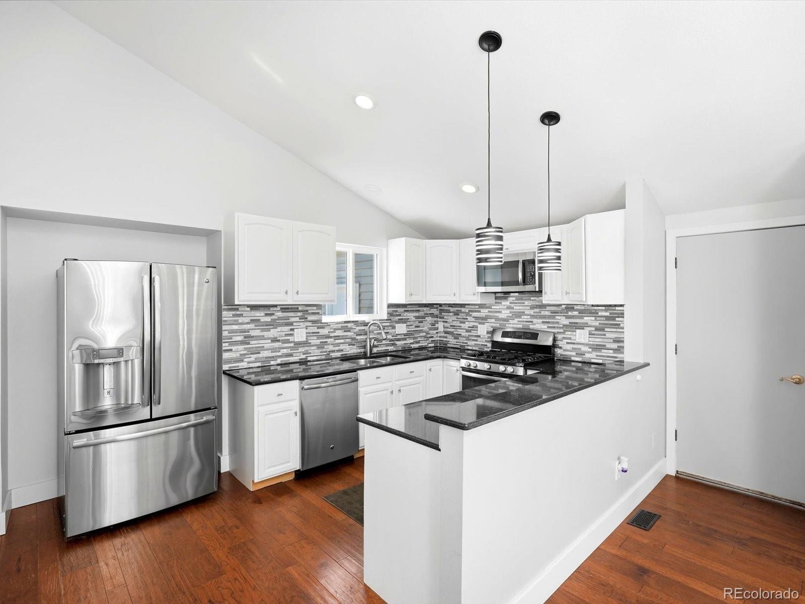 6691 Deframe Court Arvada, CO 80004 - Photo 13 of 47