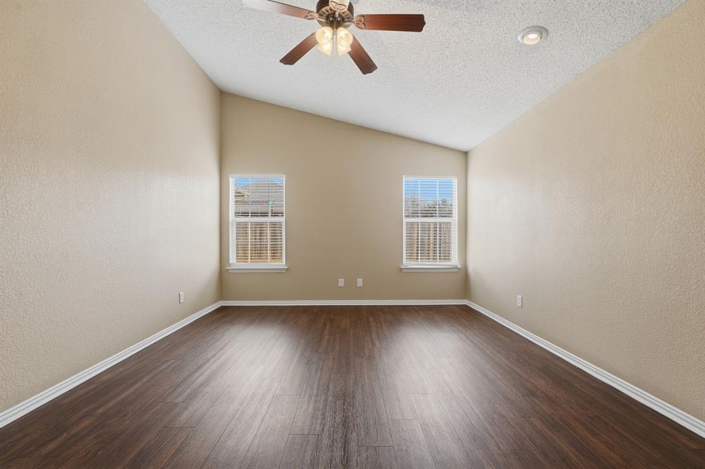 111 Taos Loop Aledo, TX 76008 - Photo 14 of 31