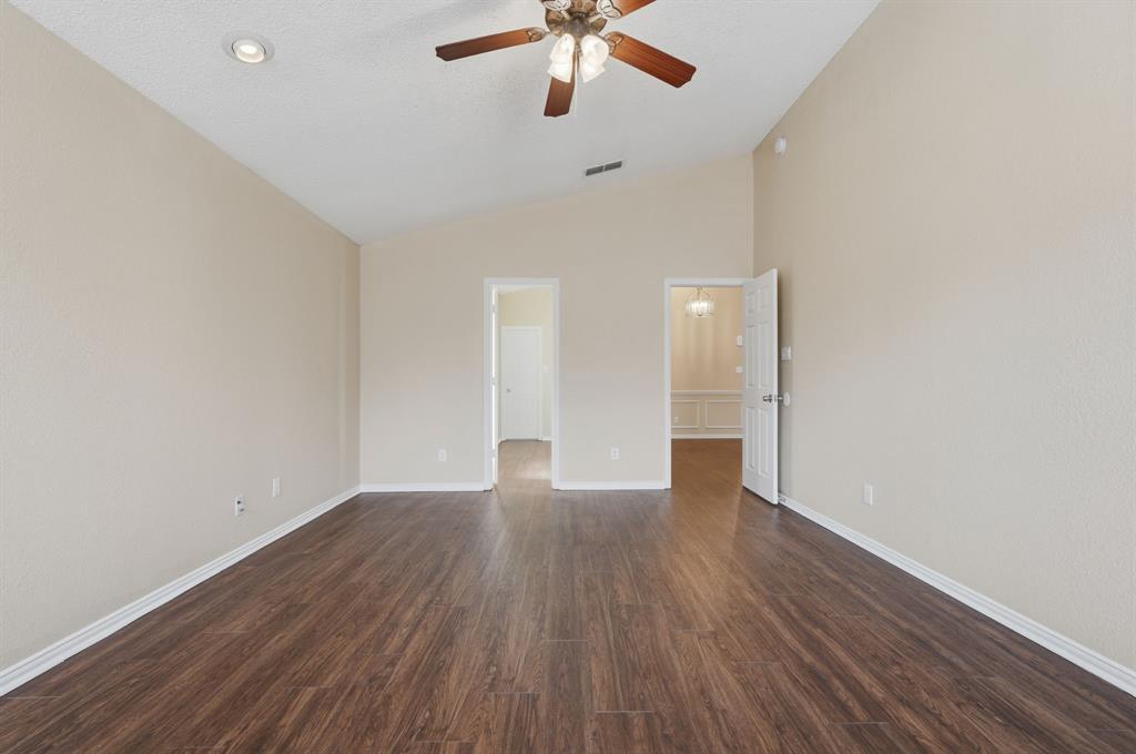 111 Taos Loop Aledo, TX 76008 - Photo 15 of 31