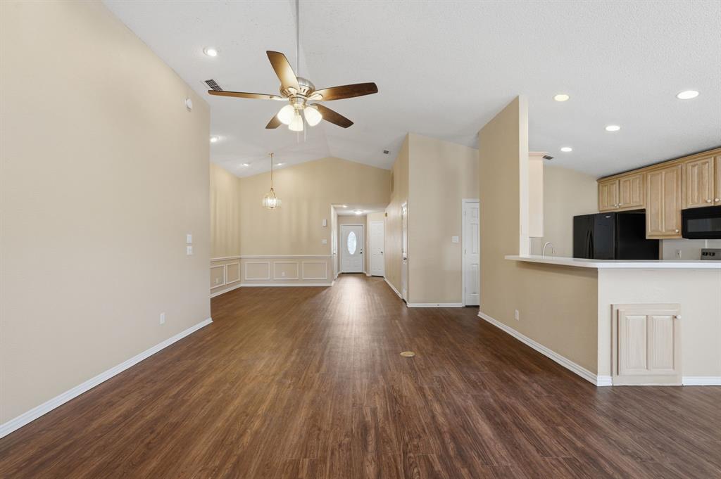 111 Taos Loop Aledo, TX 76008 - Photo 6 of 31