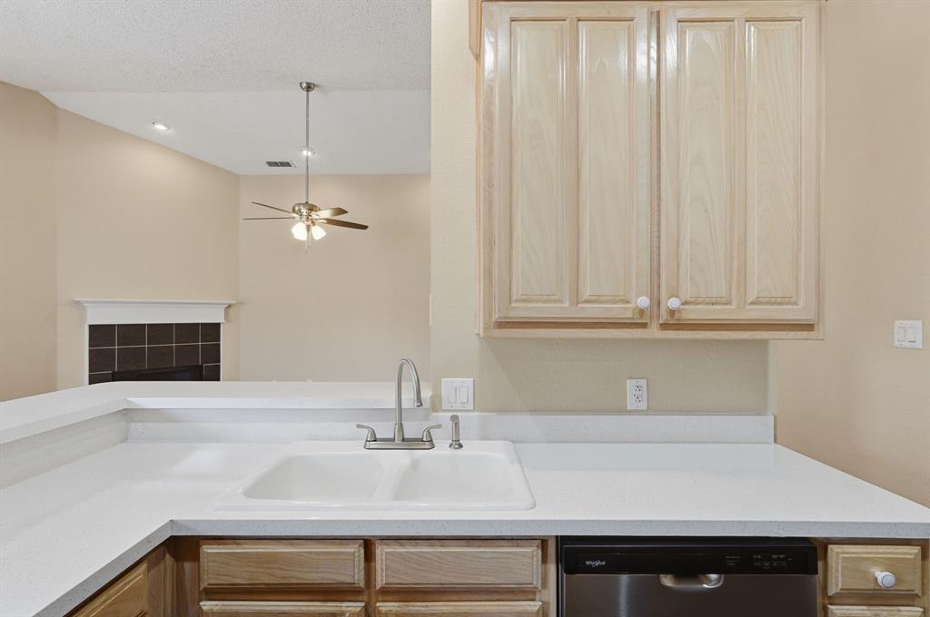 111 Taos Loop Aledo, TX 76008 - Photo 10 of 31