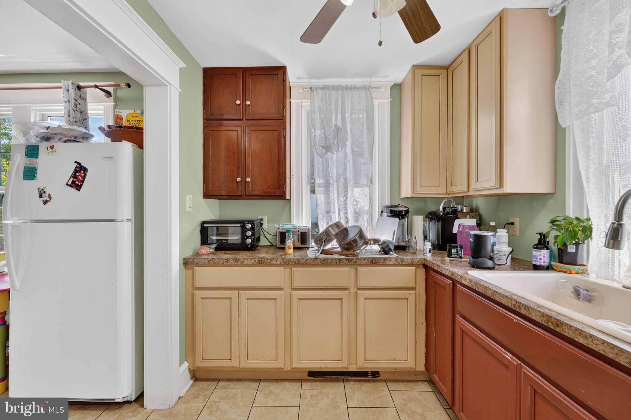 51 Windsor Avenue Upper Darby, PA 19082 - Photo 20 of 37