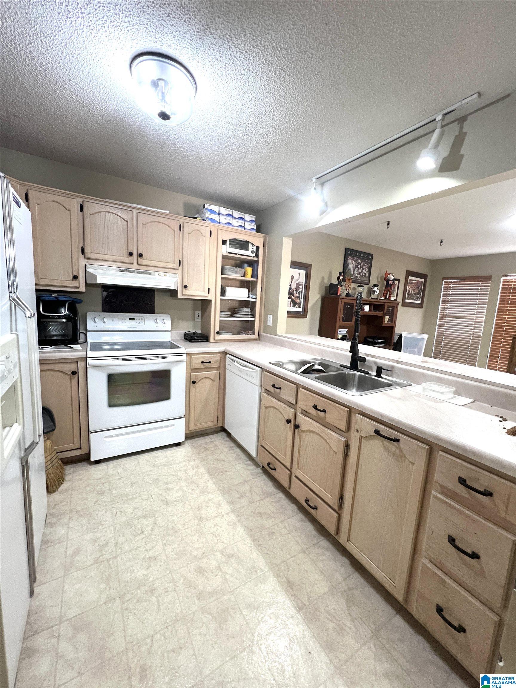 5868 Tommy Town Road Mount Olive, AL 35117 - Photo 3 of 25