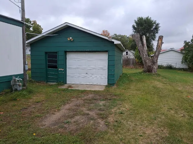 $35,000 | 124 North Cherry Street, Evart, MI 49631