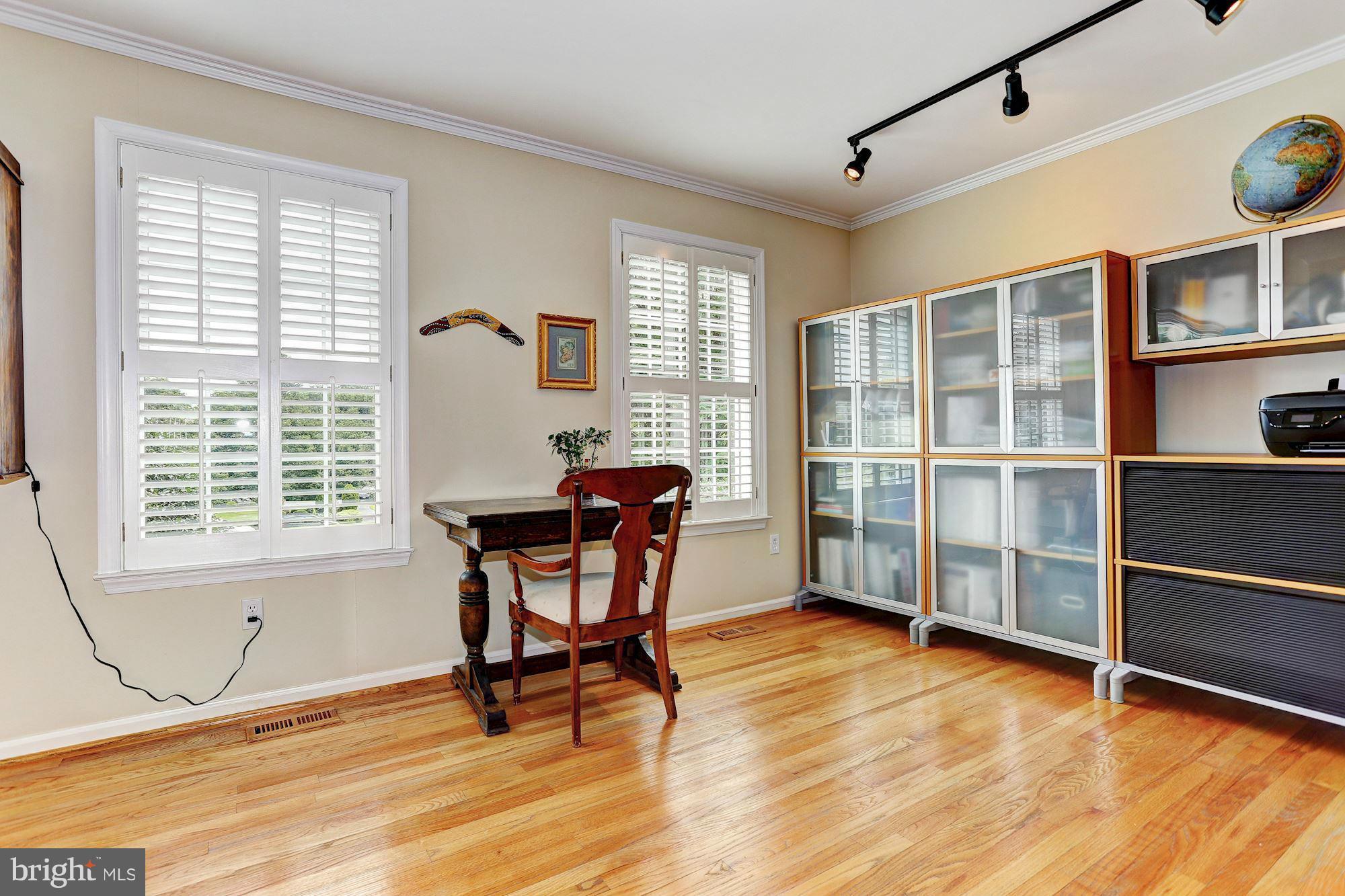2071 Misty Meadow Road Finksburg, MD 21048 - Photo 7 of 29 Living Room