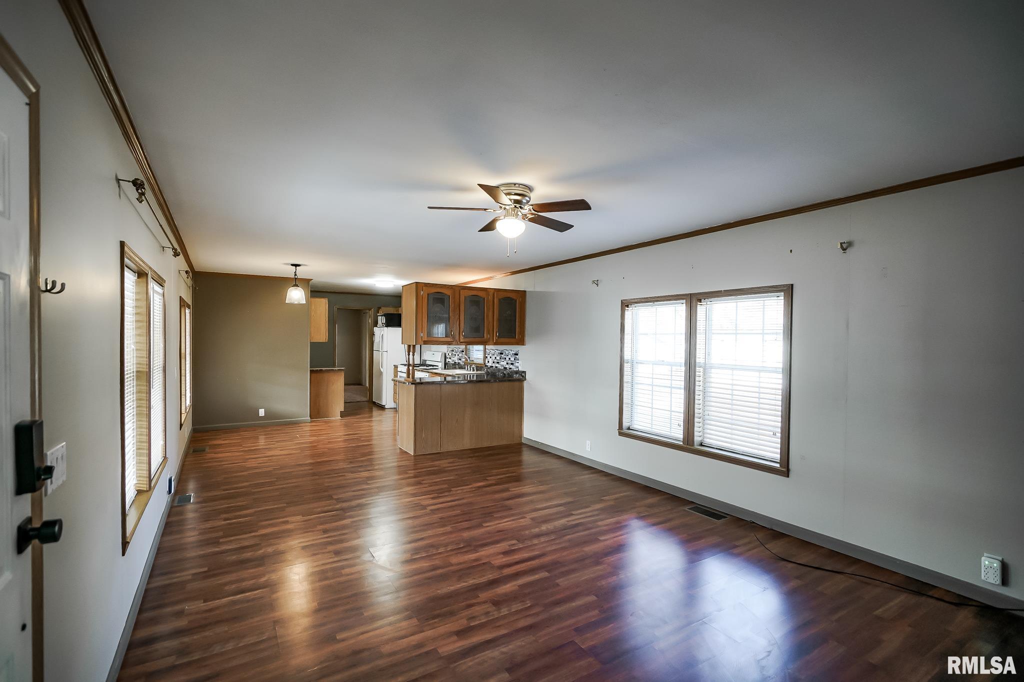 101 Poplar Drive Morton, IL 61550 - Photo 3 of 49