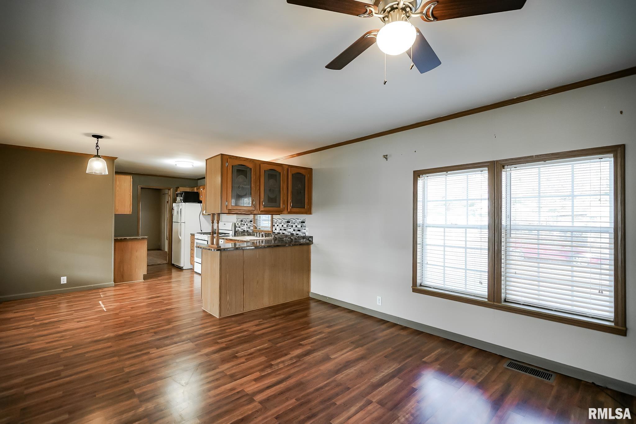 101 Poplar Drive Morton, IL 61550 - Photo 7 of 49