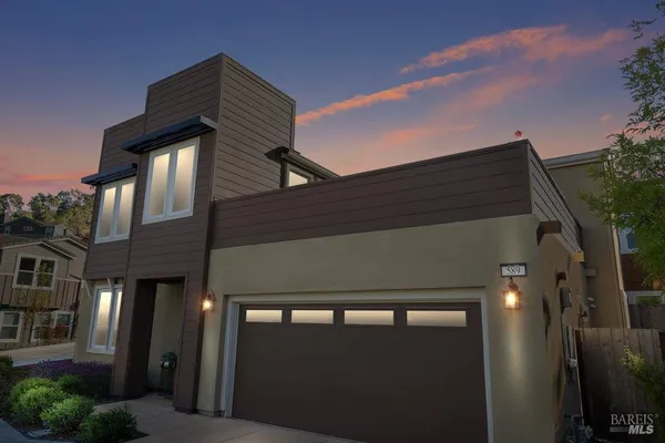 $1,000,000 | 589 Sapphire Street, Petaluma, CA 94952