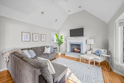 $1,100,000 | 220 Sunset Ridge Road, Northfield, IL 60093