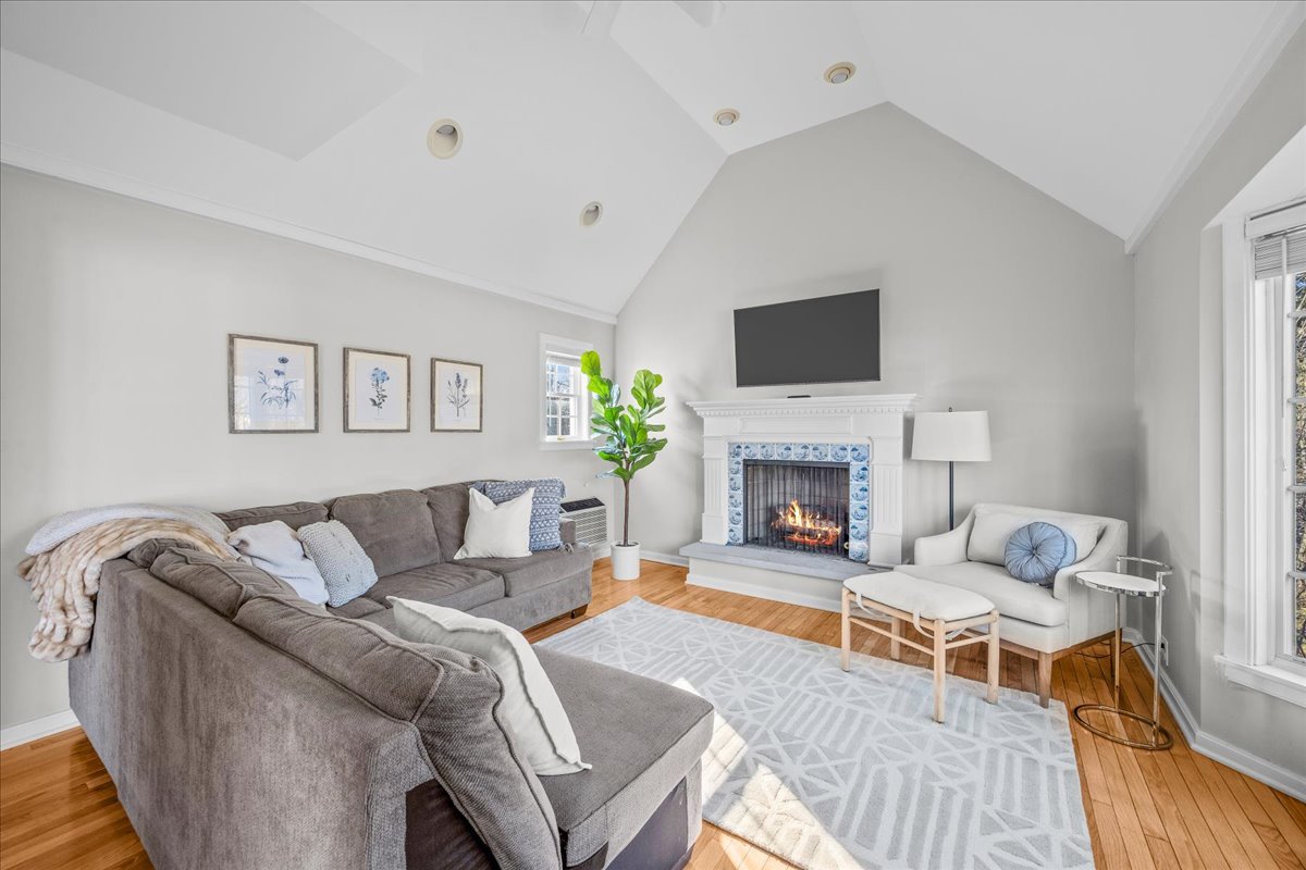 220 Sunset Ridge Road Northfield, IL 60093 - Photo 17 of 37