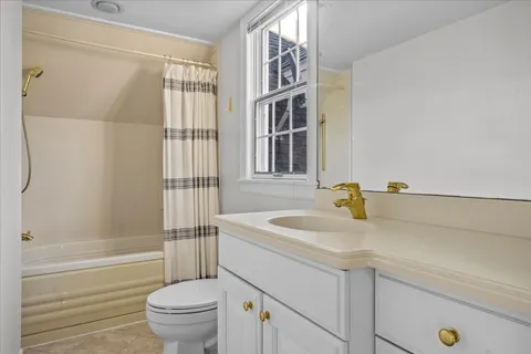 $1,100,000 | 220 Sunset Ridge Road, Northfield, IL 60093