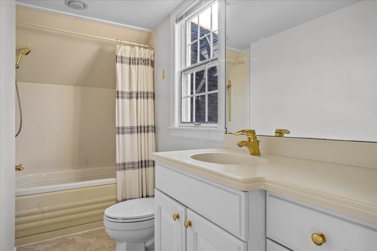 220 Sunset Ridge Road Northfield, IL 60093 - Photo 22 of 37