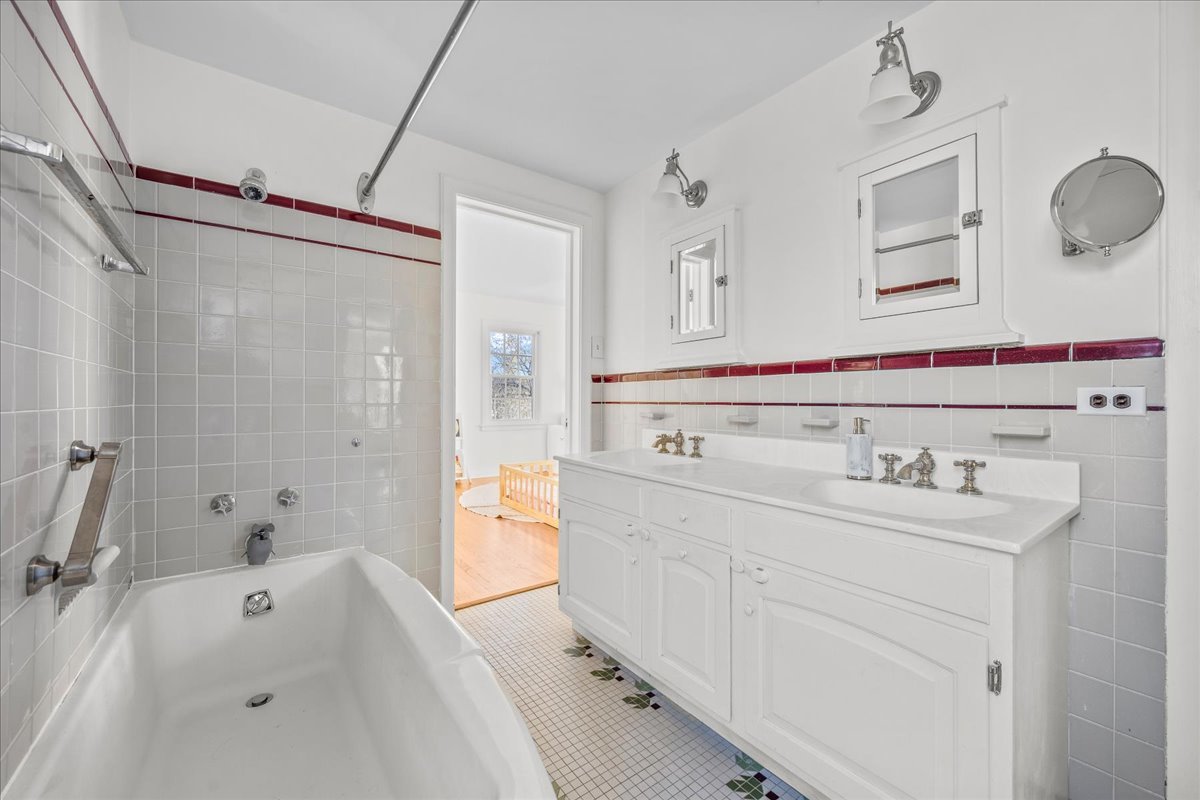 220 Sunset Ridge Road Northfield, IL 60093 - Photo 27 of 37