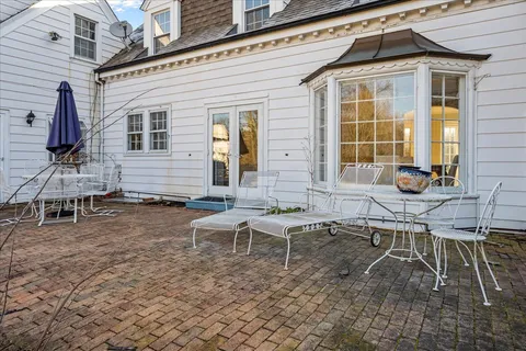 $1,100,000 | 220 Sunset Ridge Road, Northfield, IL 60093