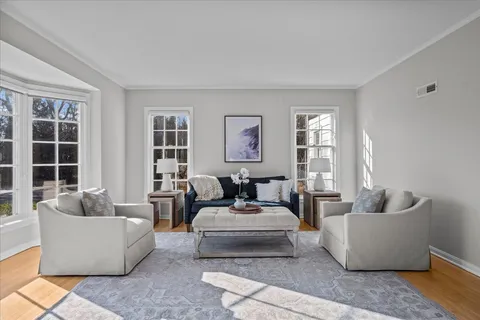 $1,100,000 | 220 Sunset Ridge Road, Northfield, IL 60093