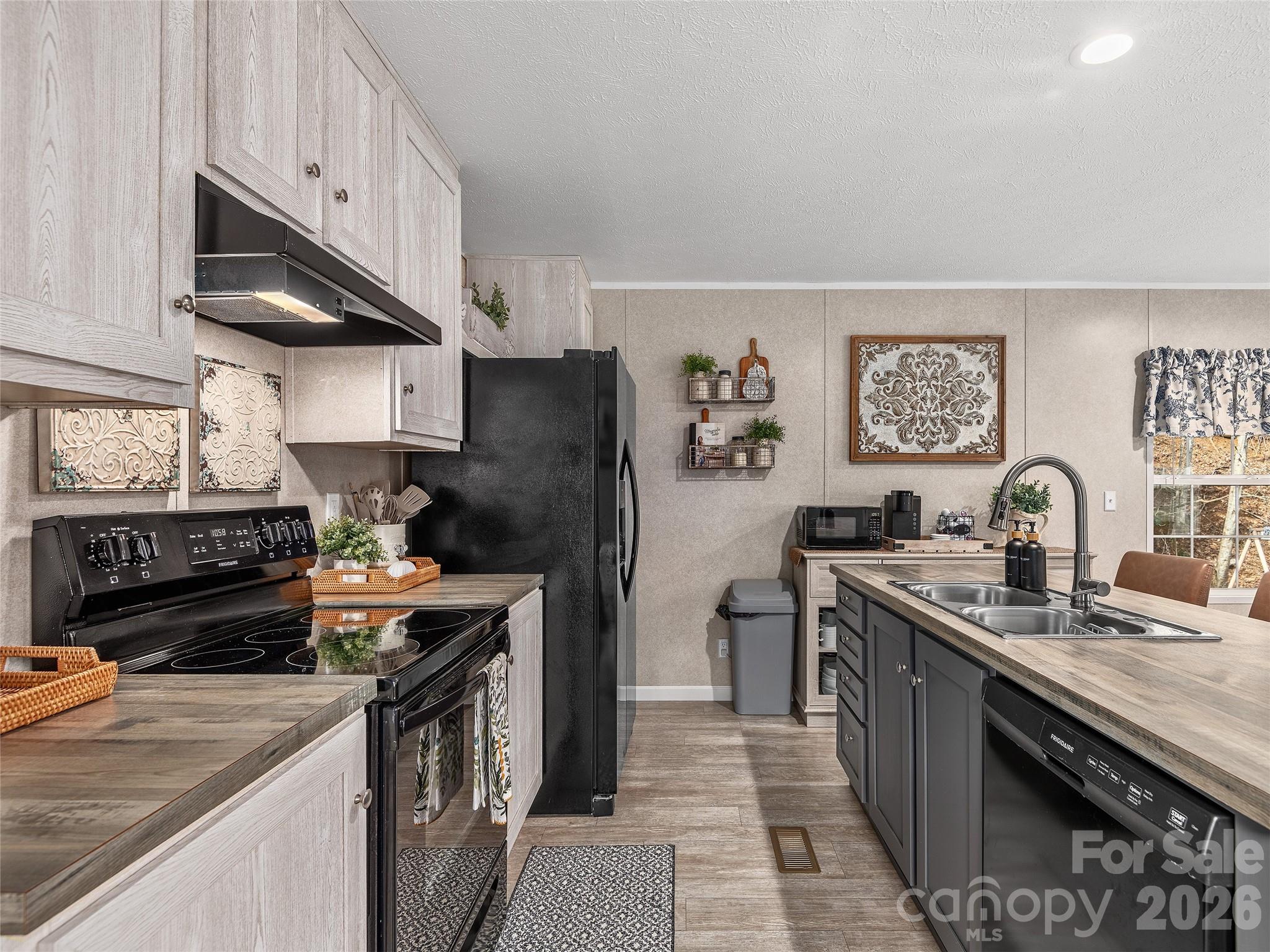 14400 Cruso Road Canton, NC 28716 - Photo 6 of 18