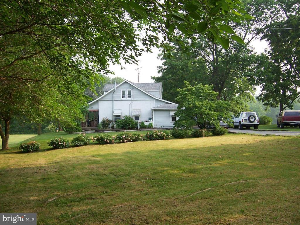 4222 Elizabethtown Road Manheim, PA 17545 - Photo 3 of 8