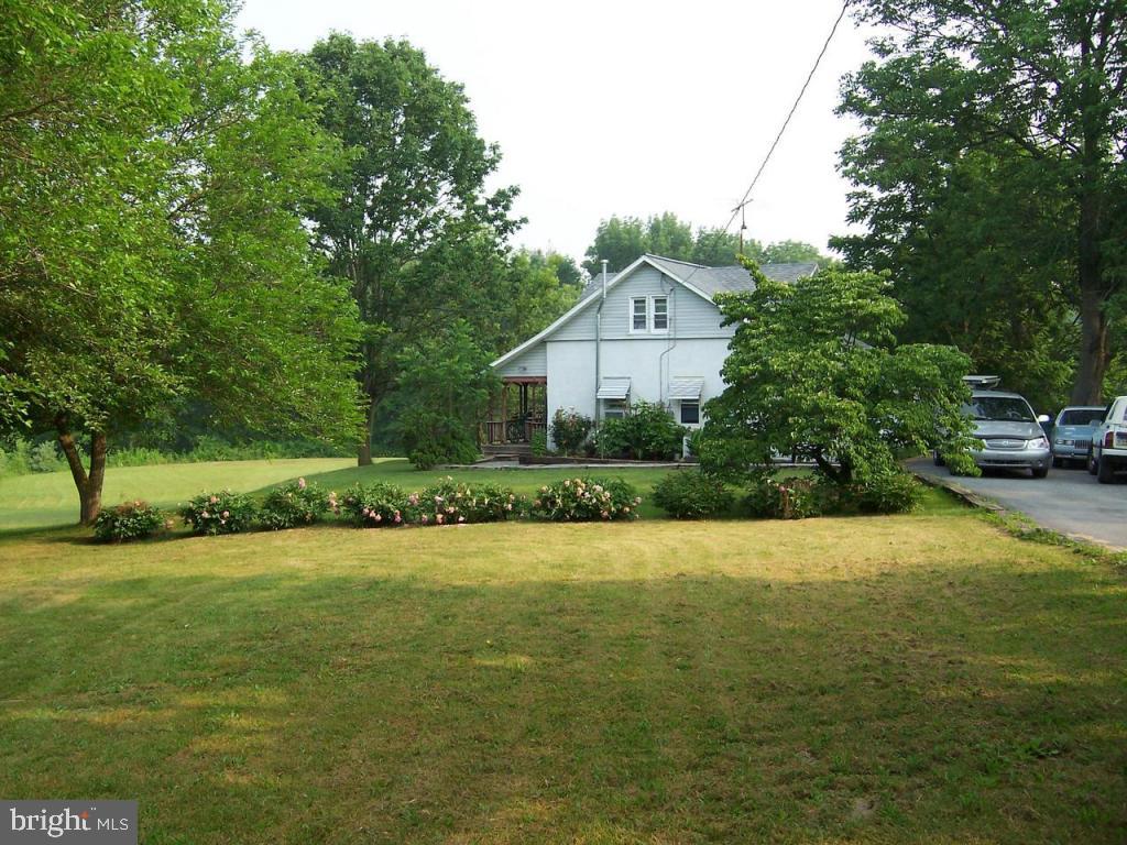 4222 Elizabethtown Road Manheim, PA 17545 - Photo 4 of 8