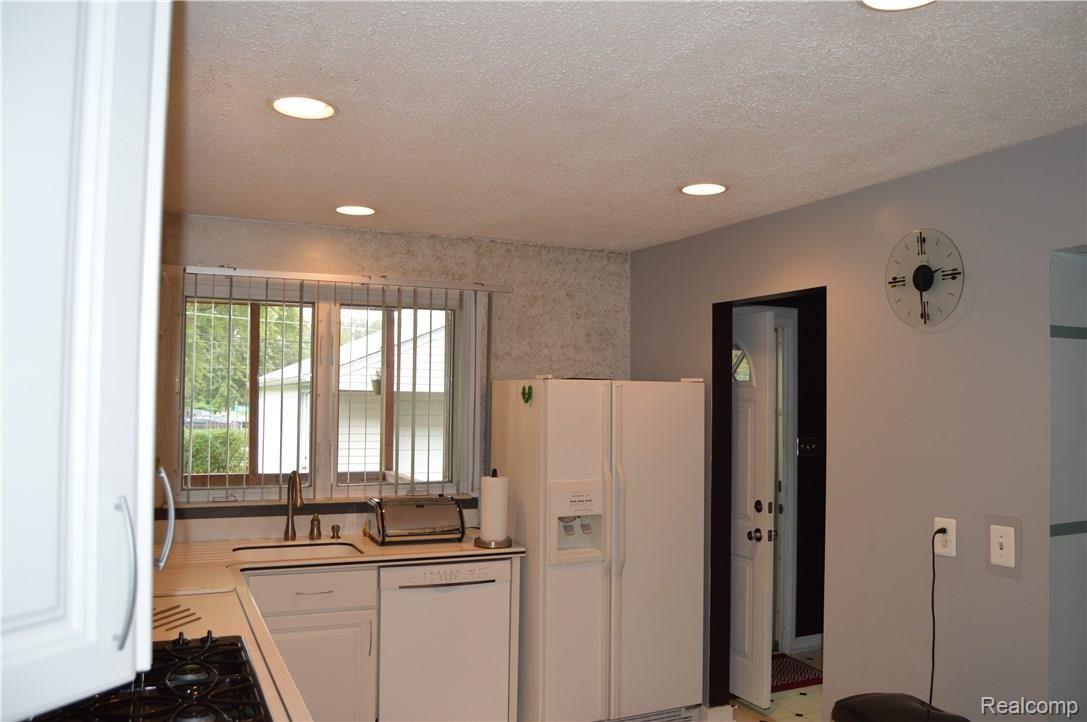 47300 Roland Street Utica, MI 48317 - Photo 15 of 36 DSC_0513.JPG