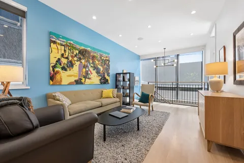 $6,500 | 5945 North Magnolia Avenue, Unit 101, Chicago, IL 60660