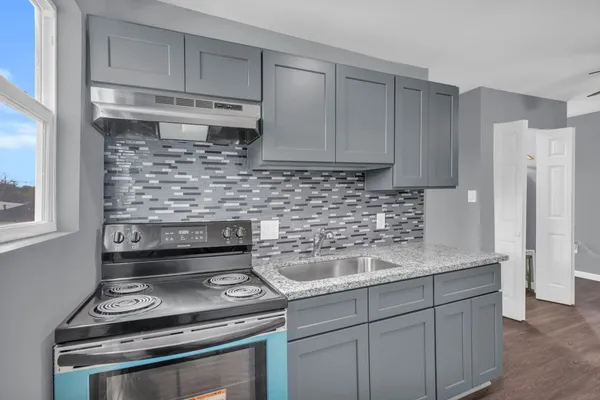 $855 | 7919 Brays Street, Unit C, Houston, TX 77012