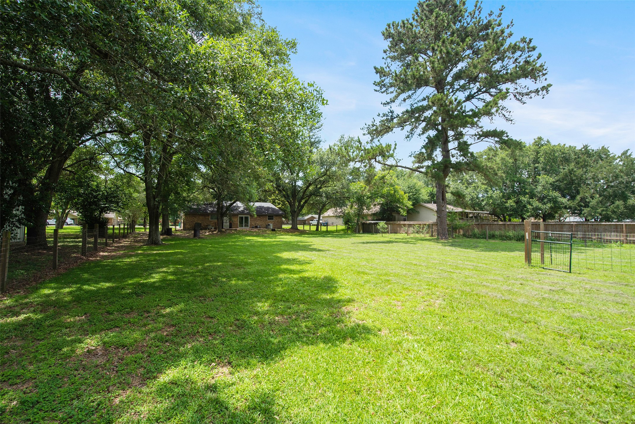 504 Walnut Street Waller, TX 77484 - Photo 32 of 35 Spacious Back Yard