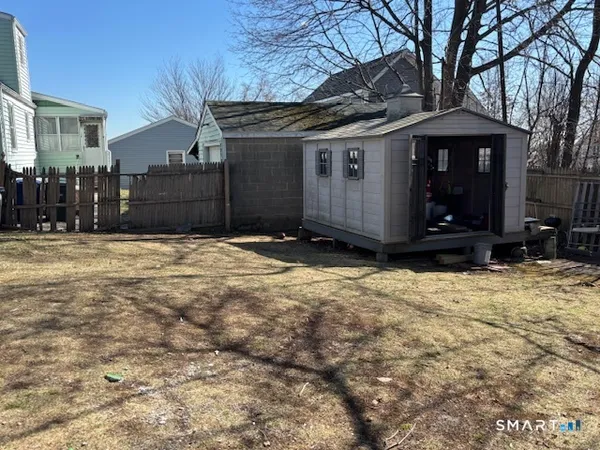 $2,700 | 95 Balsam Avenue, Unit 2, Bridgeport, CT 06606