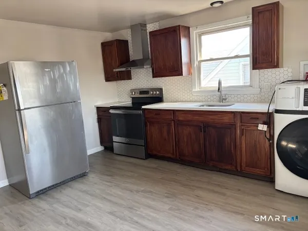 $2,700 | 95 Balsam Avenue, Unit 2, Bridgeport, CT 06606