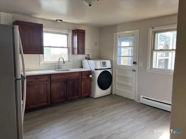 $2,700 | 95 Balsam Avenue, Unit 2, Bridgeport, CT 06606