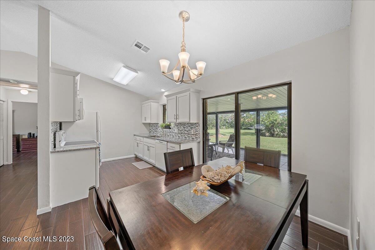 2100 Atz Road Malabar, FL 32950 - Photo 11 of 49 Dining room