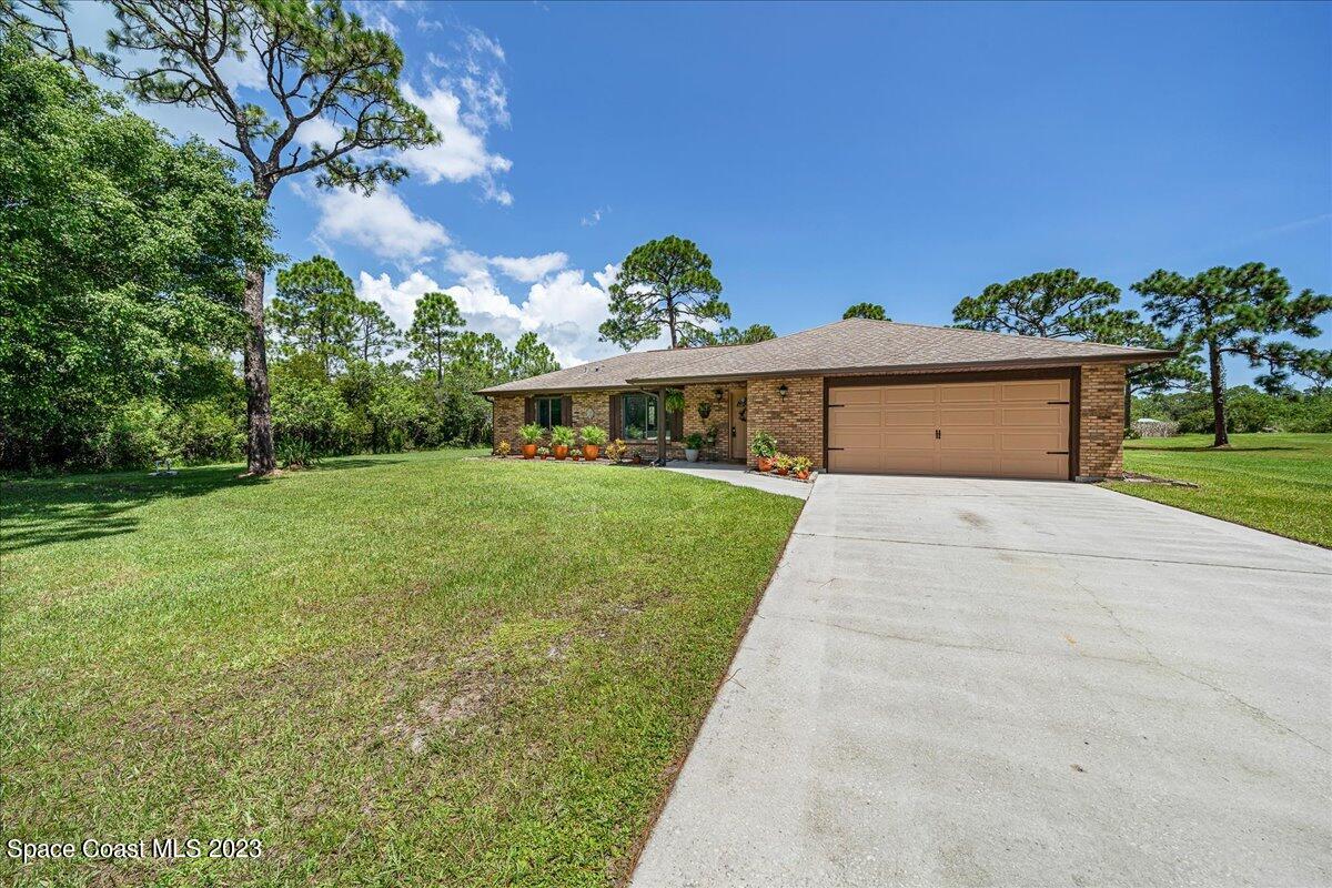 2100 Atz Road Malabar, FL 32950 - Photo 48 of 49 Long driveway