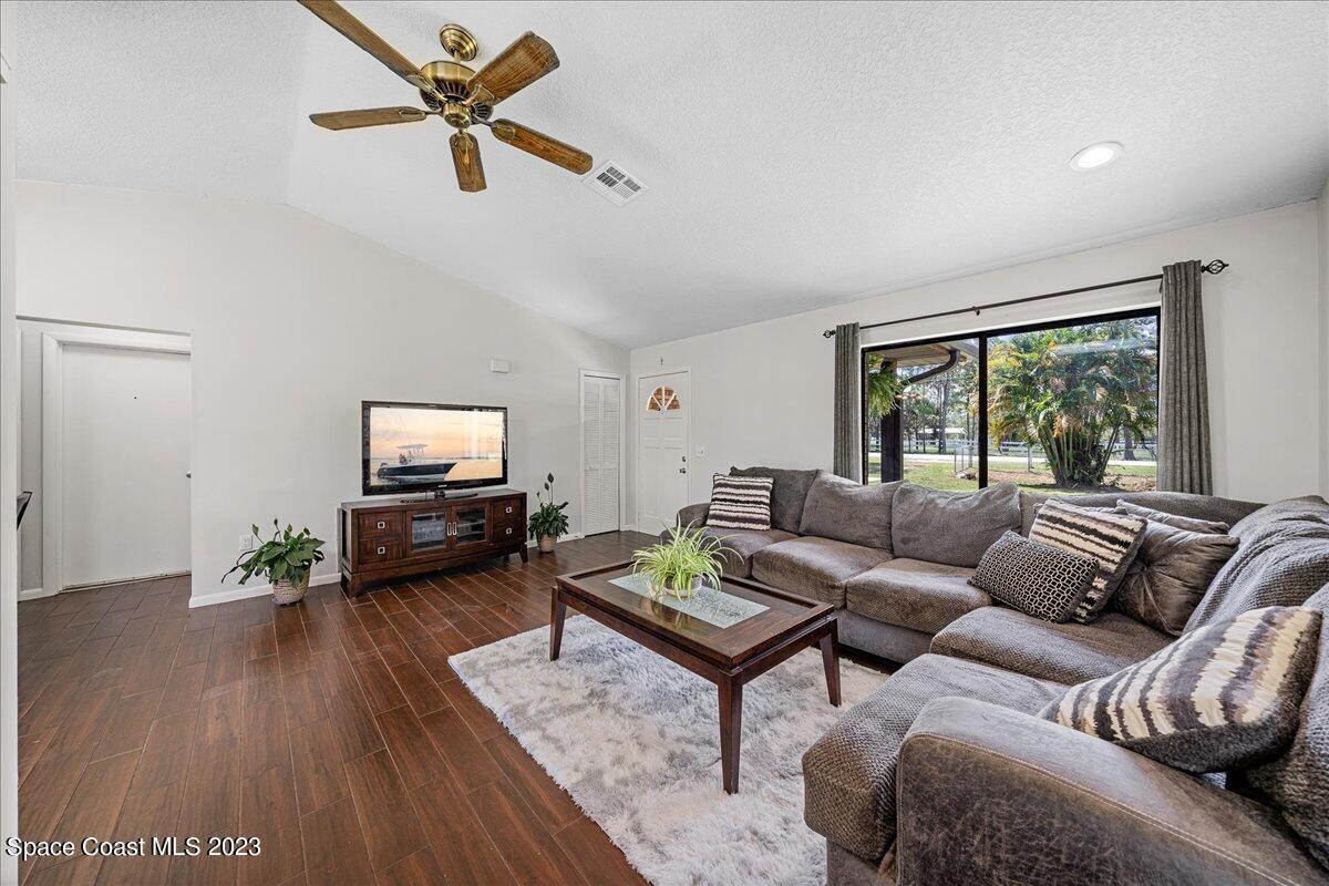 2100 Atz Road Malabar, FL 32950 - Photo 7 of 49 Family room