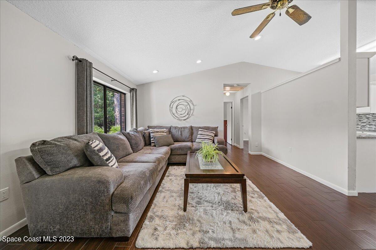 2100 Atz Road Malabar, FL 32950 - Photo 10 of 49 Family room