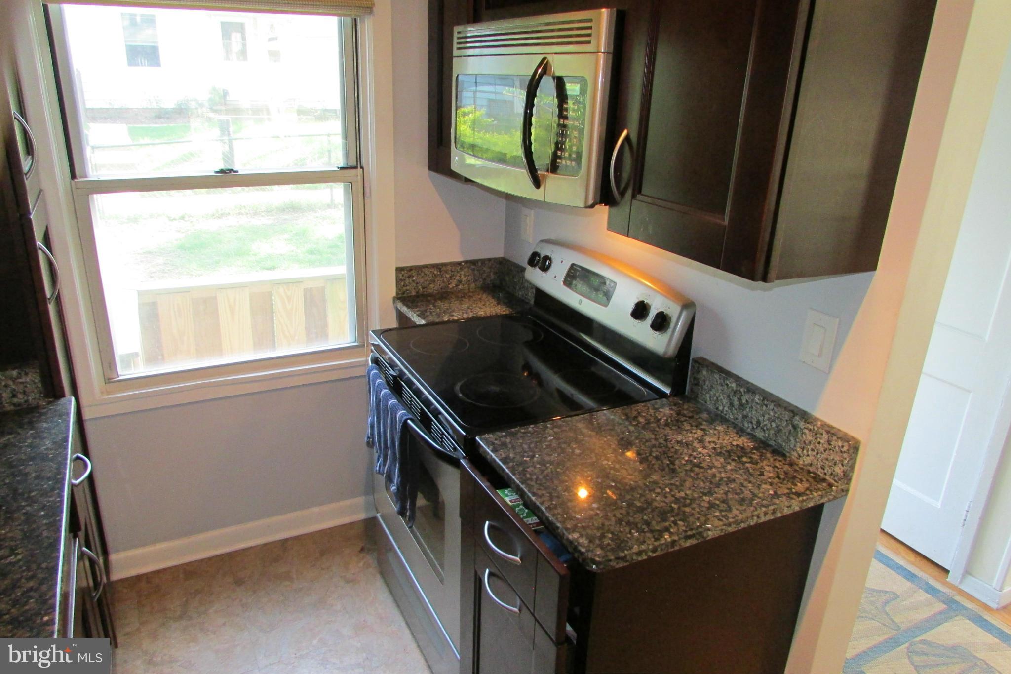 14 Ridge Road, Unit H Greenbelt, MD 20770 - Photo 5 of 30 Kitchen