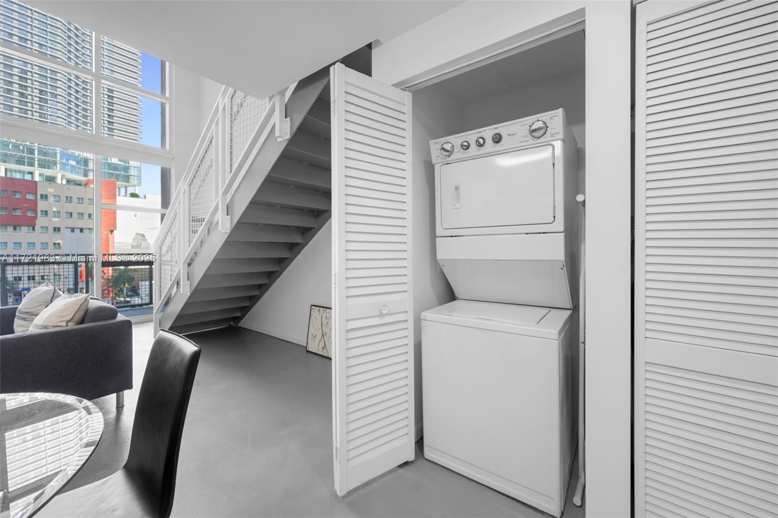 244 Biscayne Boulevard, Unit 449 Miami, FL 33132 - Photo 5 of 19