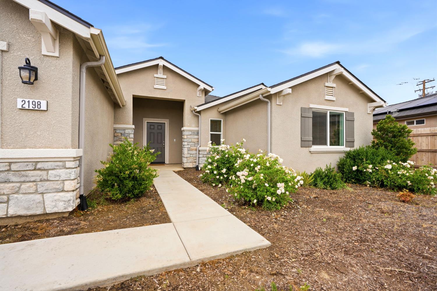 2198 West Ambassador Way Hanford, CA 93230 - Photo 5 of 52