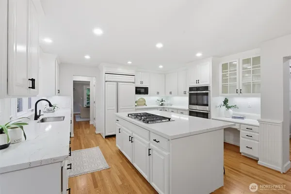 $3,600,000 | 13799 Northeast 32nd Place, Bellevue, WA 98005