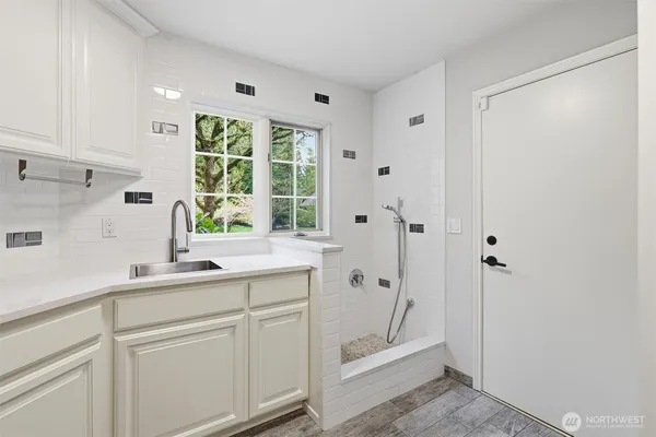 $3,600,000 | 13799 Northeast 32nd Place, Bellevue, WA 98005