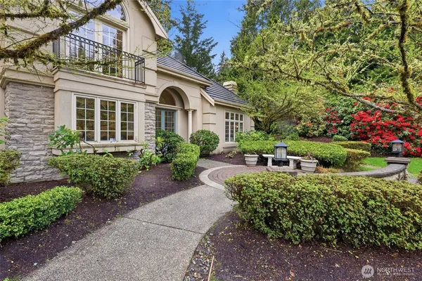 $3,600,000 | 13799 Northeast 32nd Place, Bellevue, WA 98005