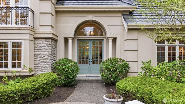 $3,600,000 | 13799 Northeast 32nd Place, Bellevue, WA 98005