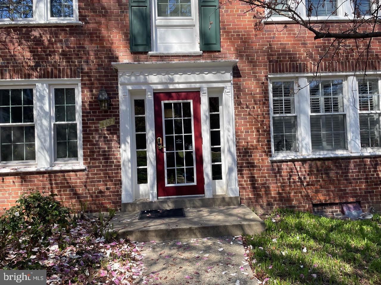 1902 North Rhodes Street, Unit 68 Arlington, VA 22201 - Photo 2 of 11