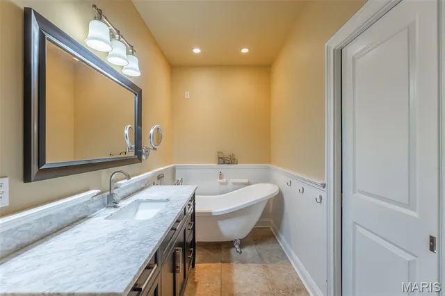 $389,000 | 196 Timber Rdg Trail, Poplar Bluff, MO 63901