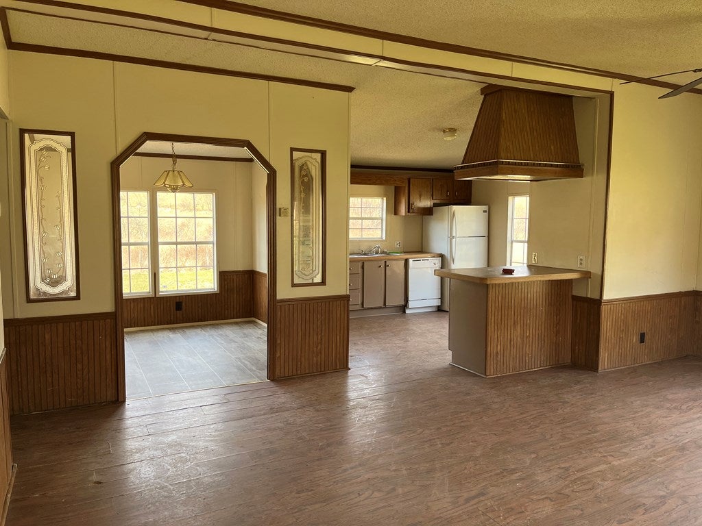 423 Arrowhead Road Fancy Gap, VA 24328 - Photo 18 of 21 Gallery Image 18