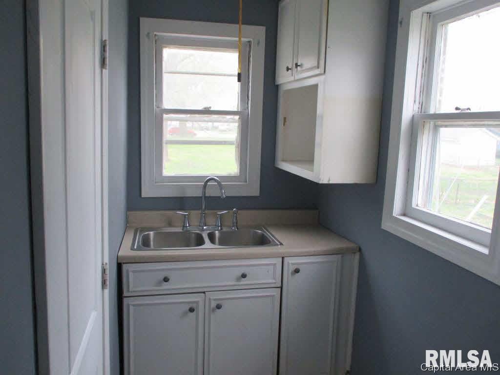 1215 North Bond Street Springfield, IL 62702 - Photo 8 of 16