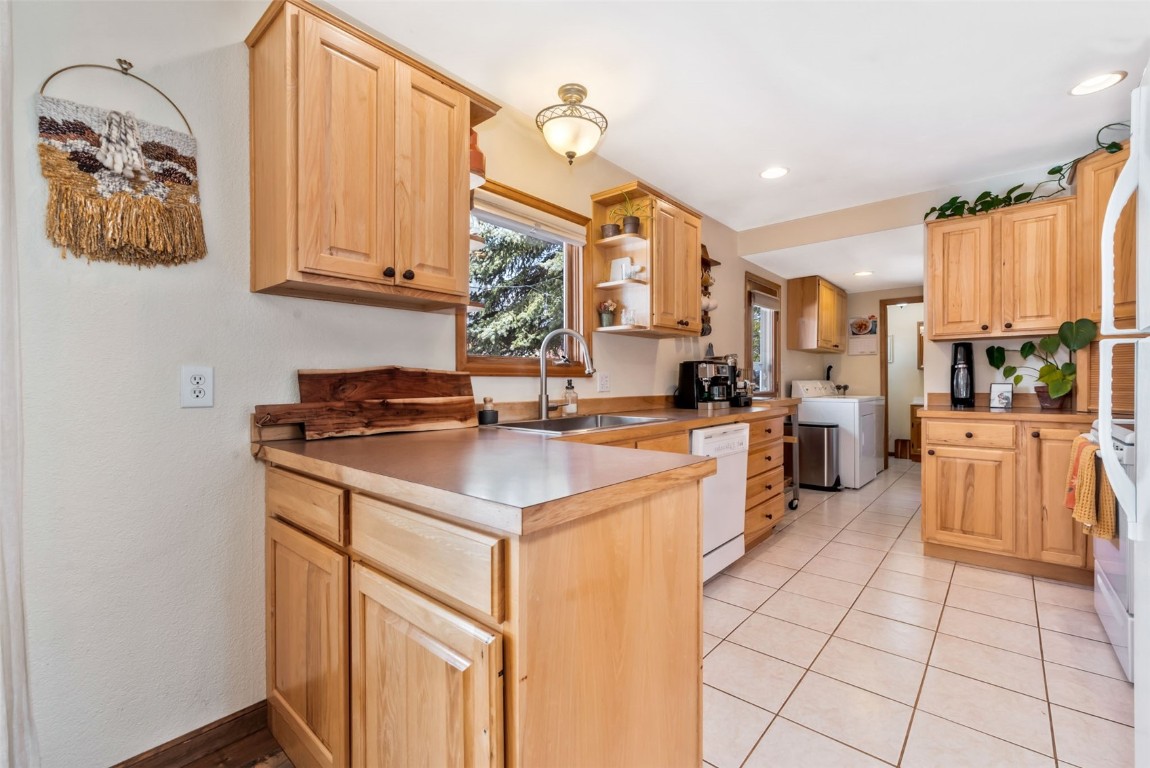 409 Clover Circle Hayden, CO 81639 - Photo 9 of 48